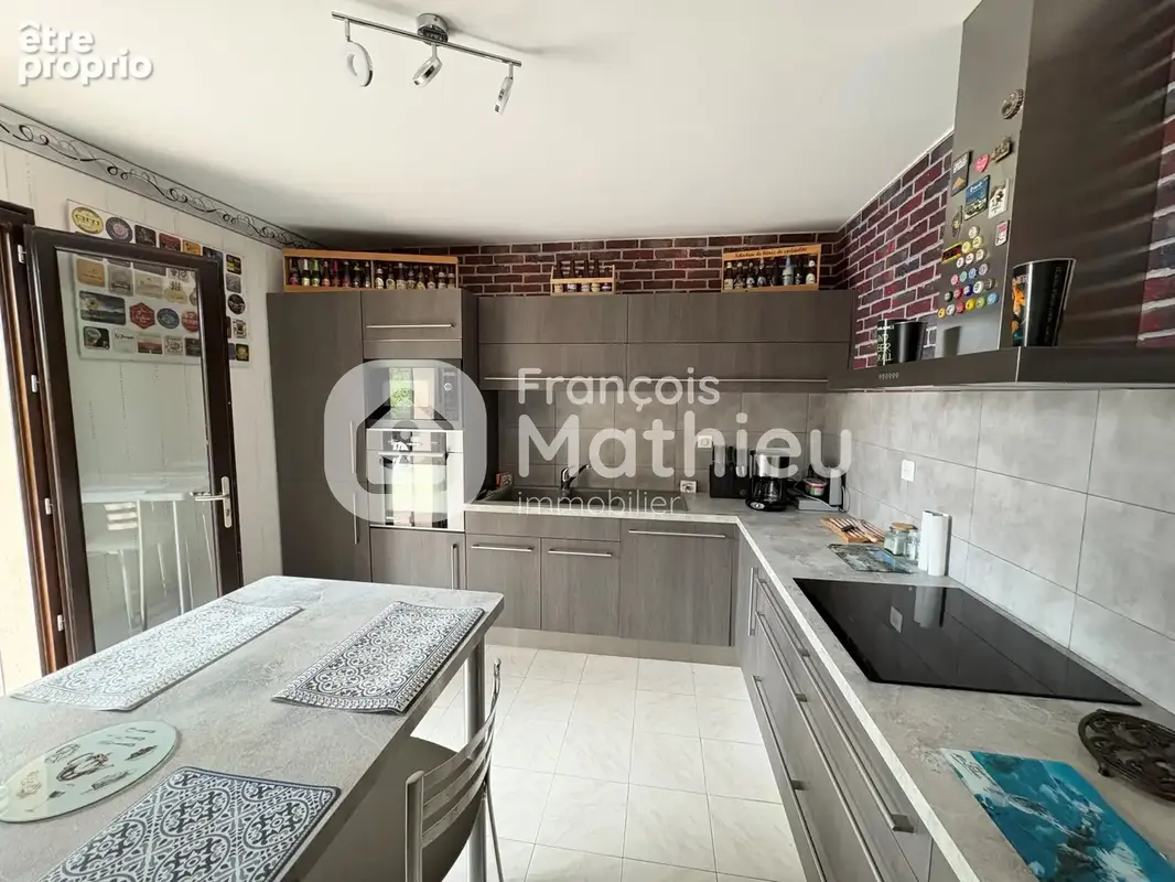Saint Marcel : Maison beaujolaise 140m2 hab - 5 chambres - garage - terrain 651m2 - photo 5