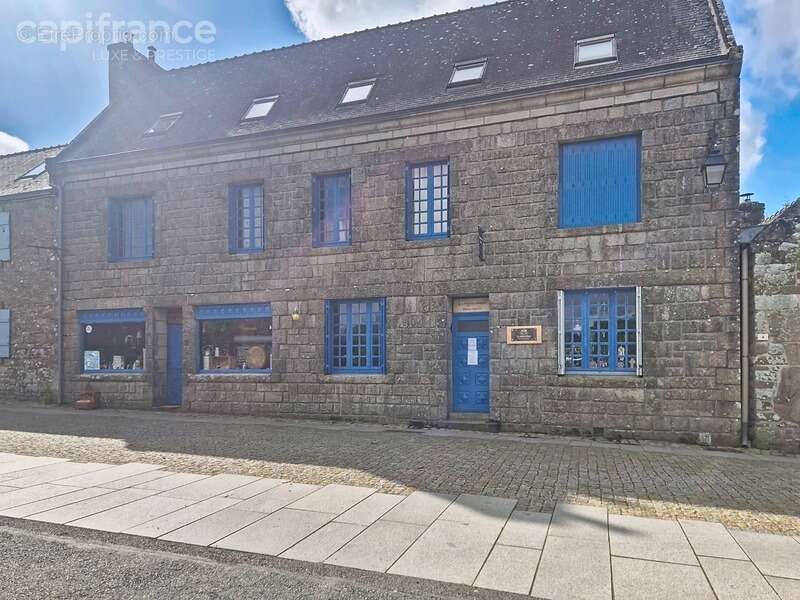 Appartement à LOCRONAN