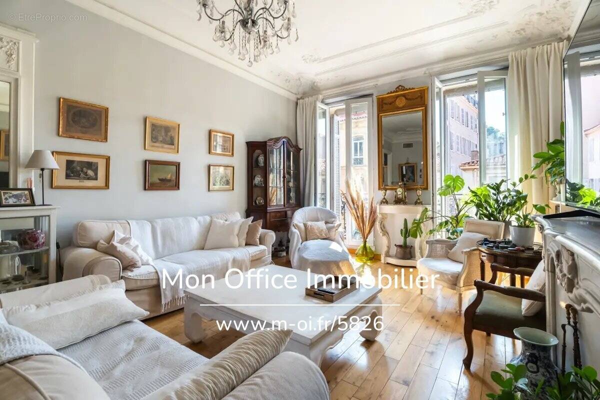 Appartement à MARSEILLE-6E