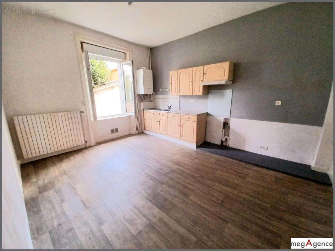 Appartement à FOUGERES