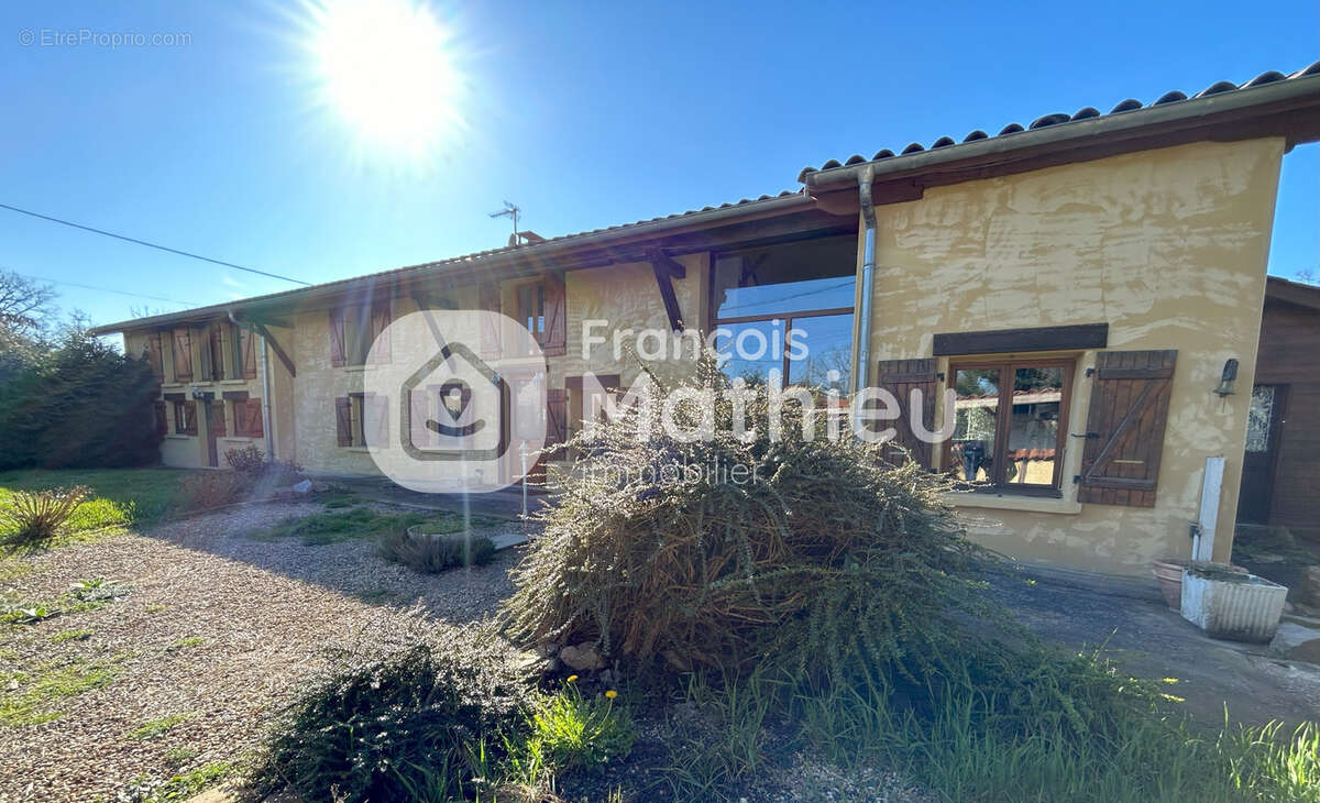 Maison à SAINT-TRIVIER-SUR-MOIGNANS