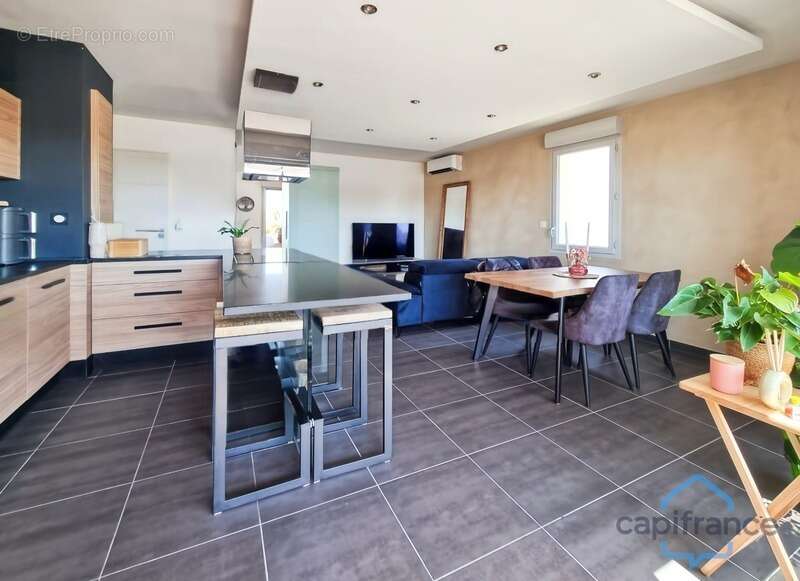 Appartement à CASTRIES