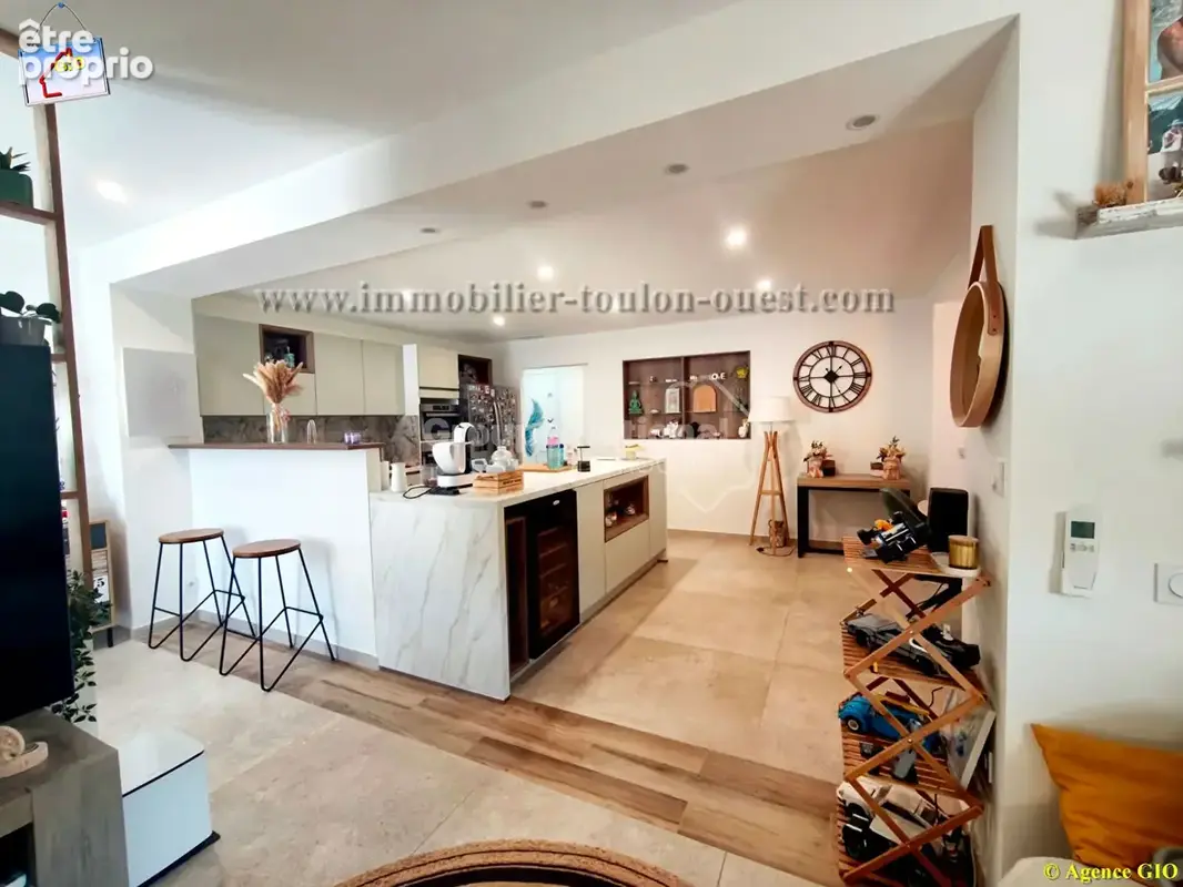 Sollies pont - villa de plain pied t6 de 120 m² + annexe de 35 m² - piscine - terrain plat de 1500 m² - photo 2