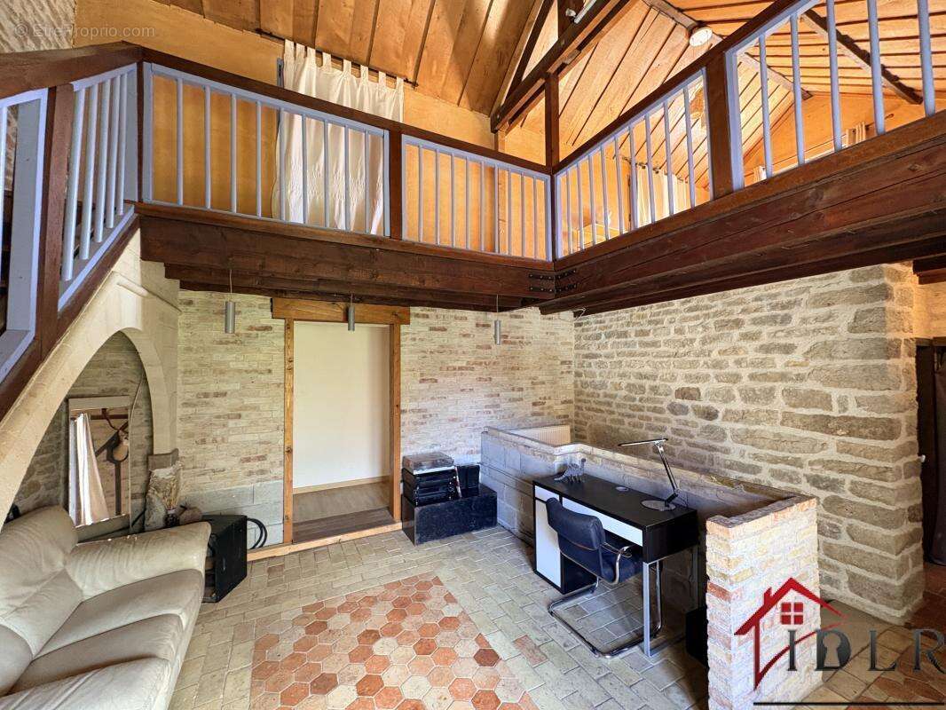 Maison à DAMPIERRE