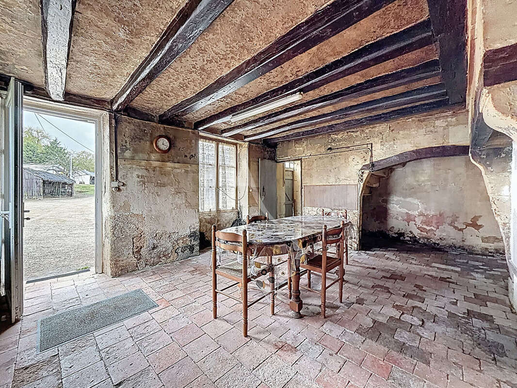 Maison à BLAISON-GOHIER