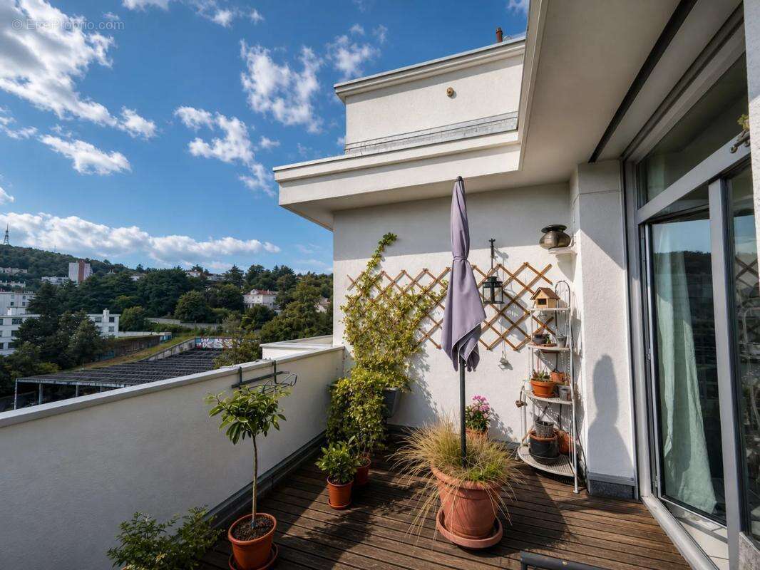 Appartement de 5 pièces de 174 m² à Saint-Étienne - photo 15
