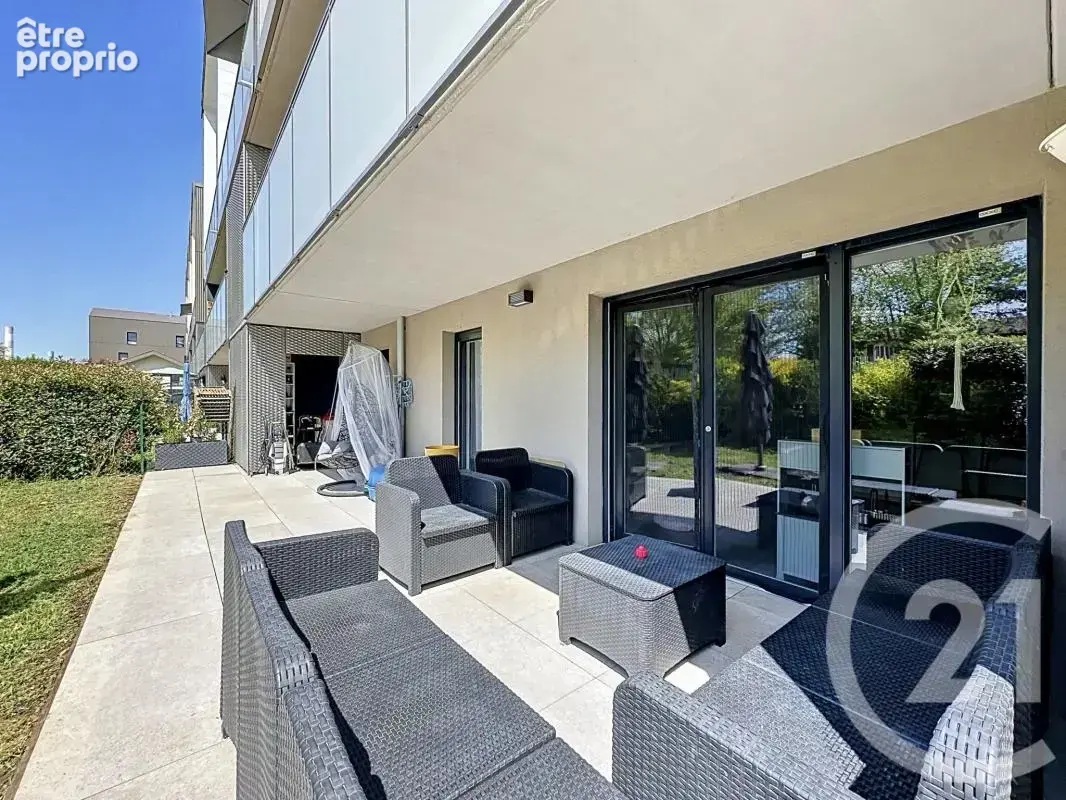 Appartement 60 m² à Saint-Priest  - photo 4
