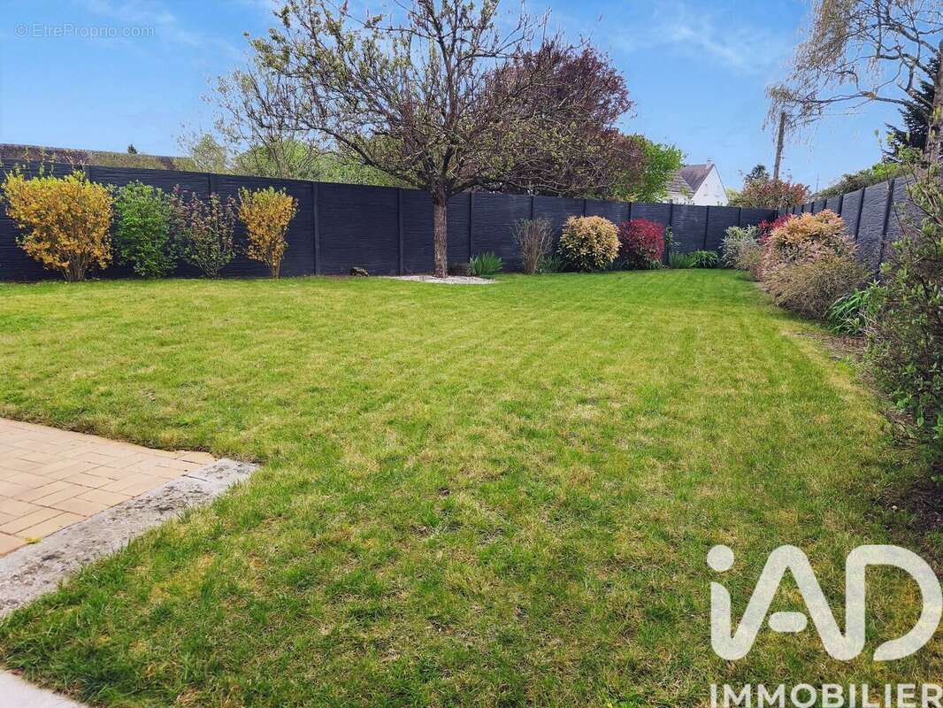 Photo 2 - Maison à CHATENAY-SUR-SEINE