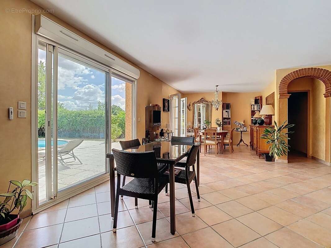 Belle Villa T5 avec piscine - photo 3