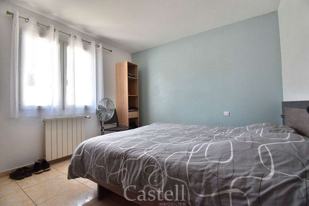 *** Villa type 5 + piscine + double garage *** - photo 14