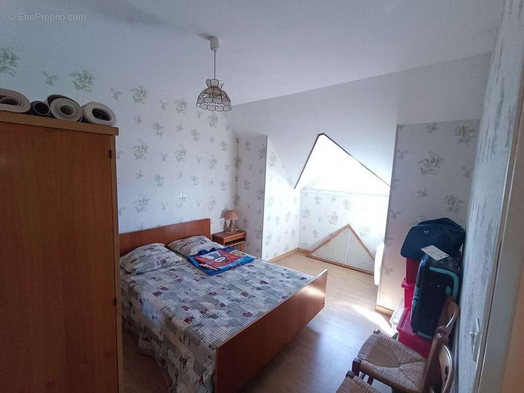 Maison à HUCHENNEVILLE