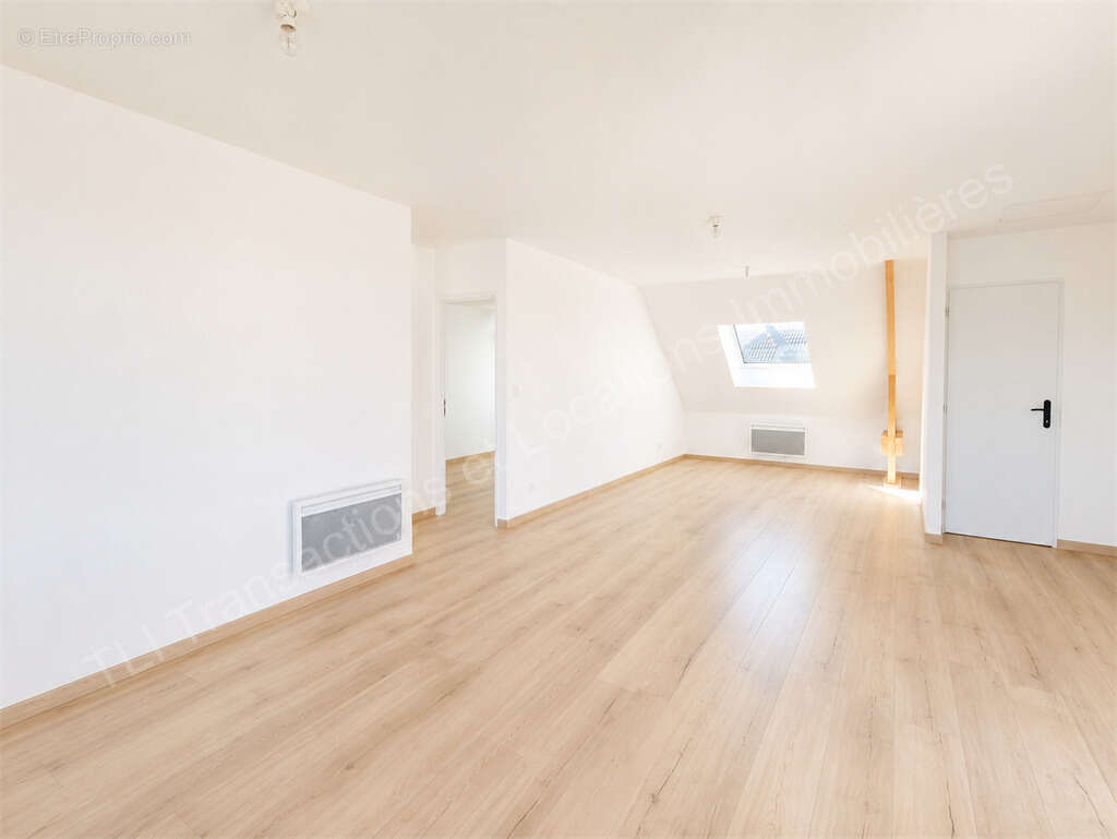 Appartement T3 avec terrasse et jardin privatif - photo 2