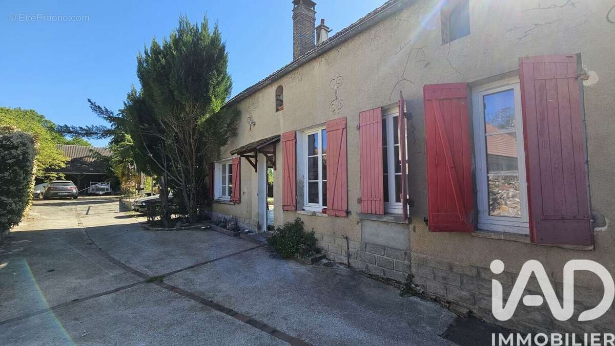 Photo 3 - Maison à VILLEBLEVIN