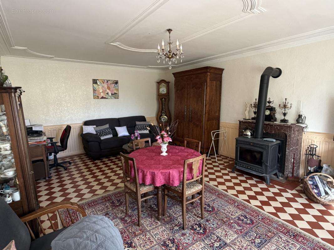 Maison à LA CHAPELLE-SOUEF