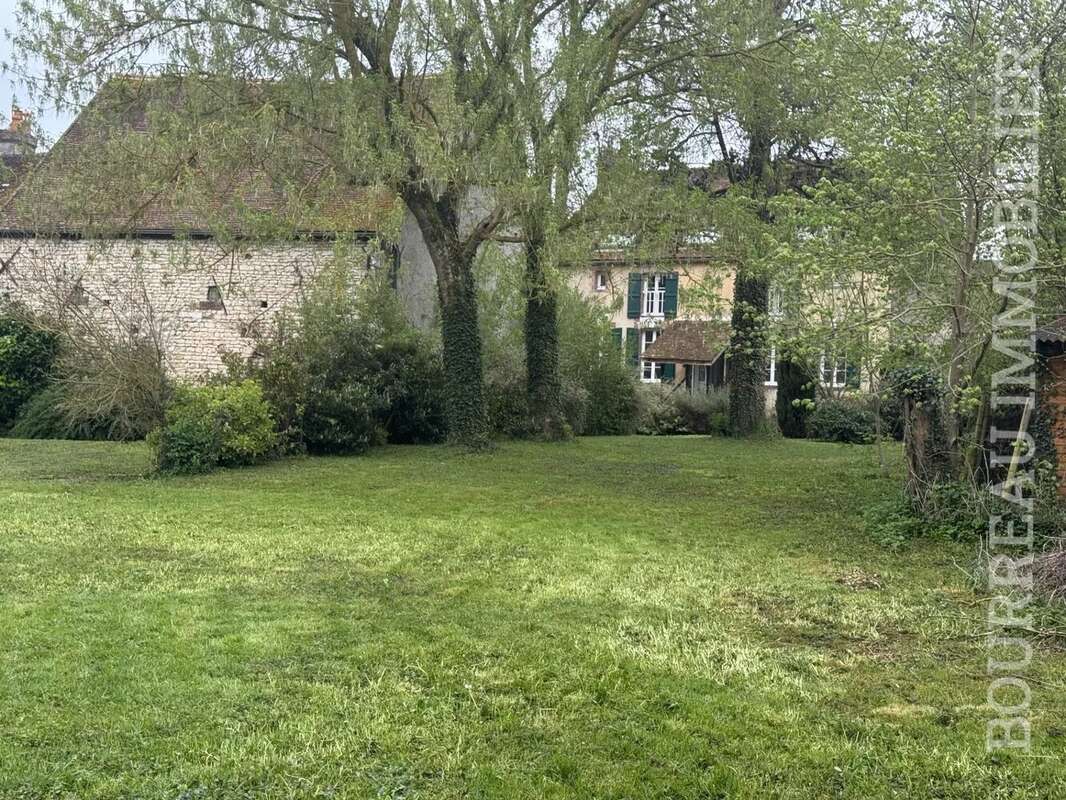 Maison à CHASSY