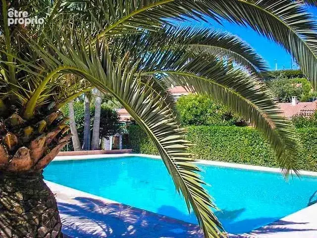 Appartement 3 pièces 57 m² · à Nice · 56,5 m² · 300 000 €