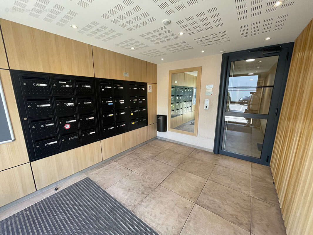 Appartement à SAINT-SEBASTIEN-SUR-LOIRE