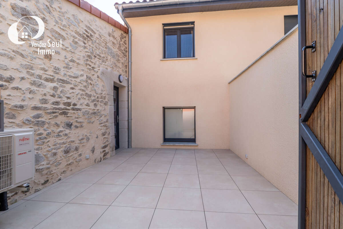 Maison à CHAUSSAN