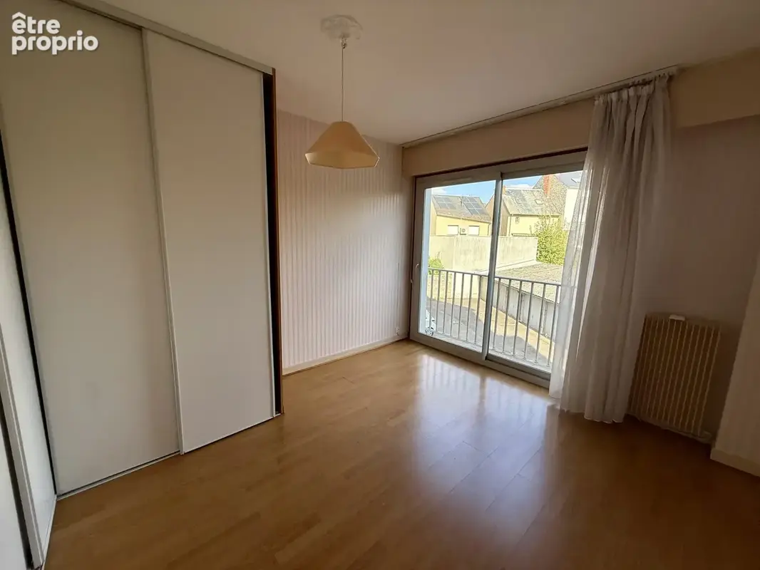 Appartement 110 m² à Orleans  - photo 4
