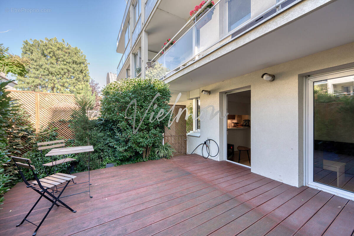 Appartement à ISSY-LES-MOULINEAUX