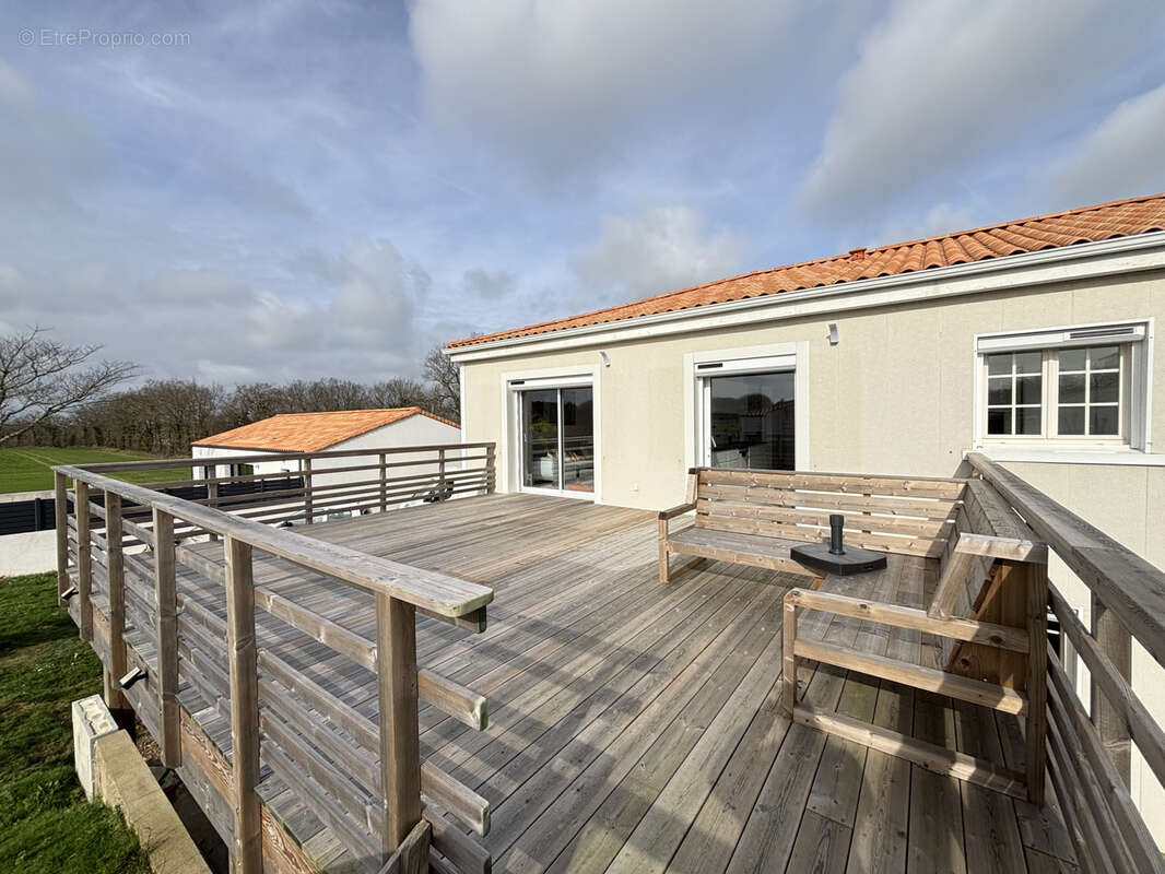 Maison à LE GIROUARD