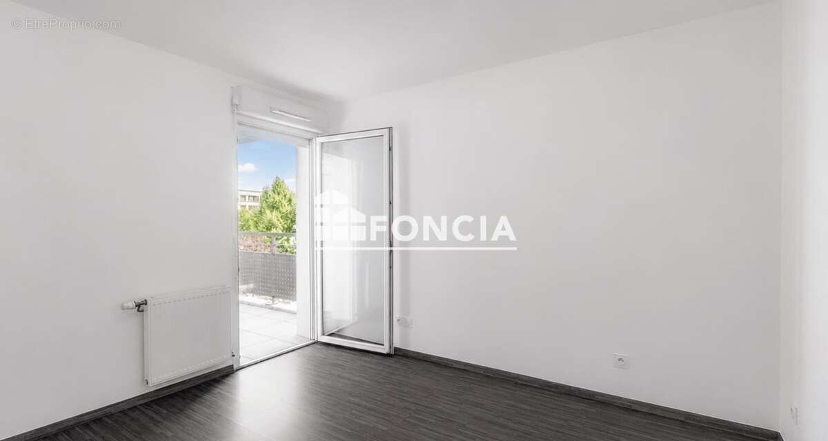 Appartement à DECINES-CHARPIEU