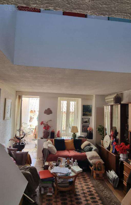Maison à ROCHEMAURE