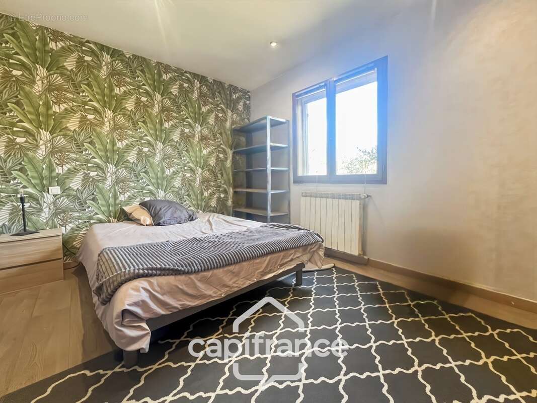 LES TAILLADES, maison individuelle de plain pied  de 210 m2, en campagne,  4 chambres, sur un terrain de 2900 m2 environ, piscin - photo 41