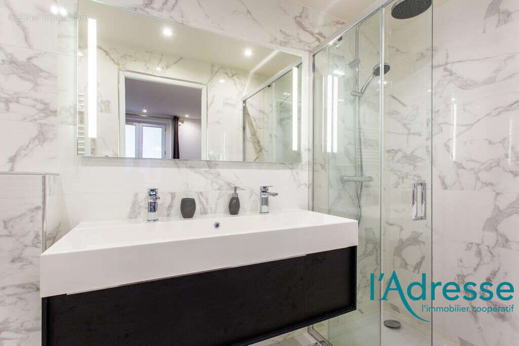 Appartement à PARIS-11E