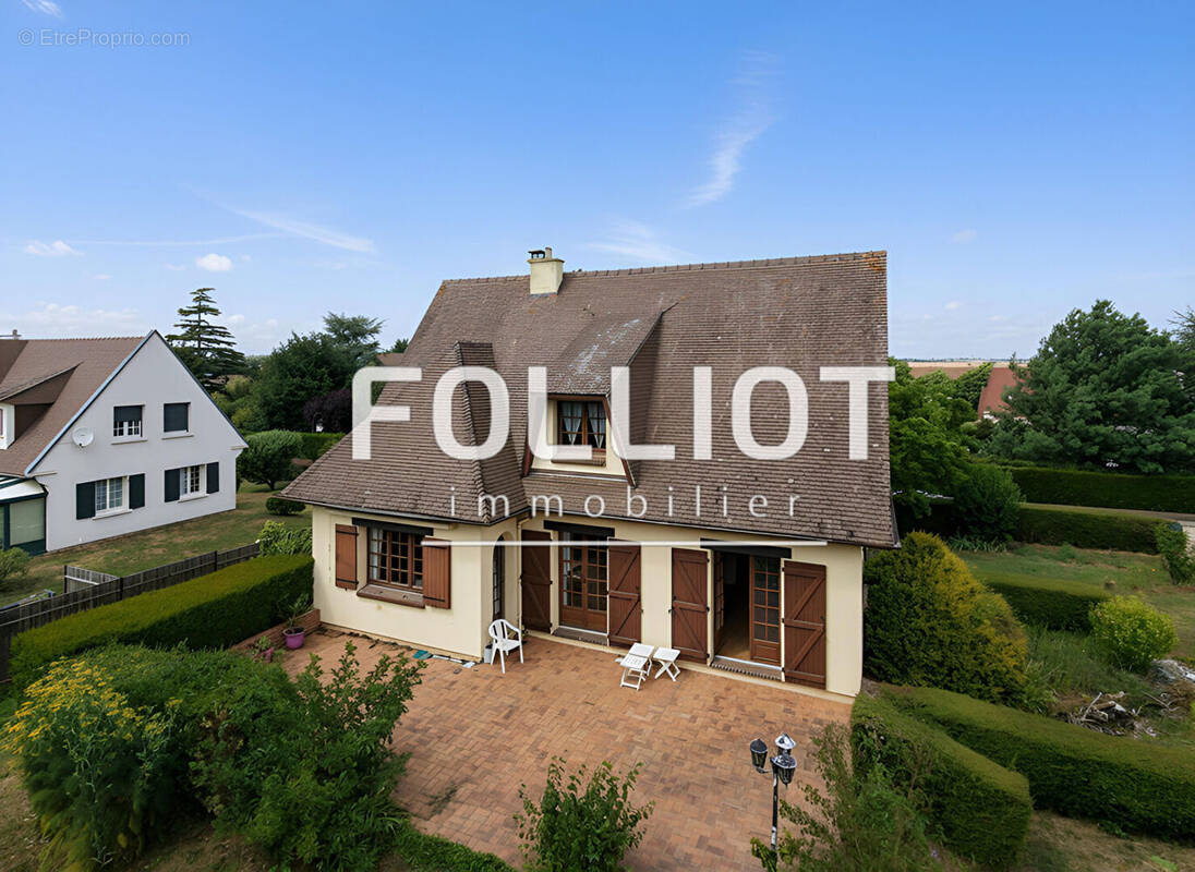 Maison à FONTAINE-ETOUPEFOUR