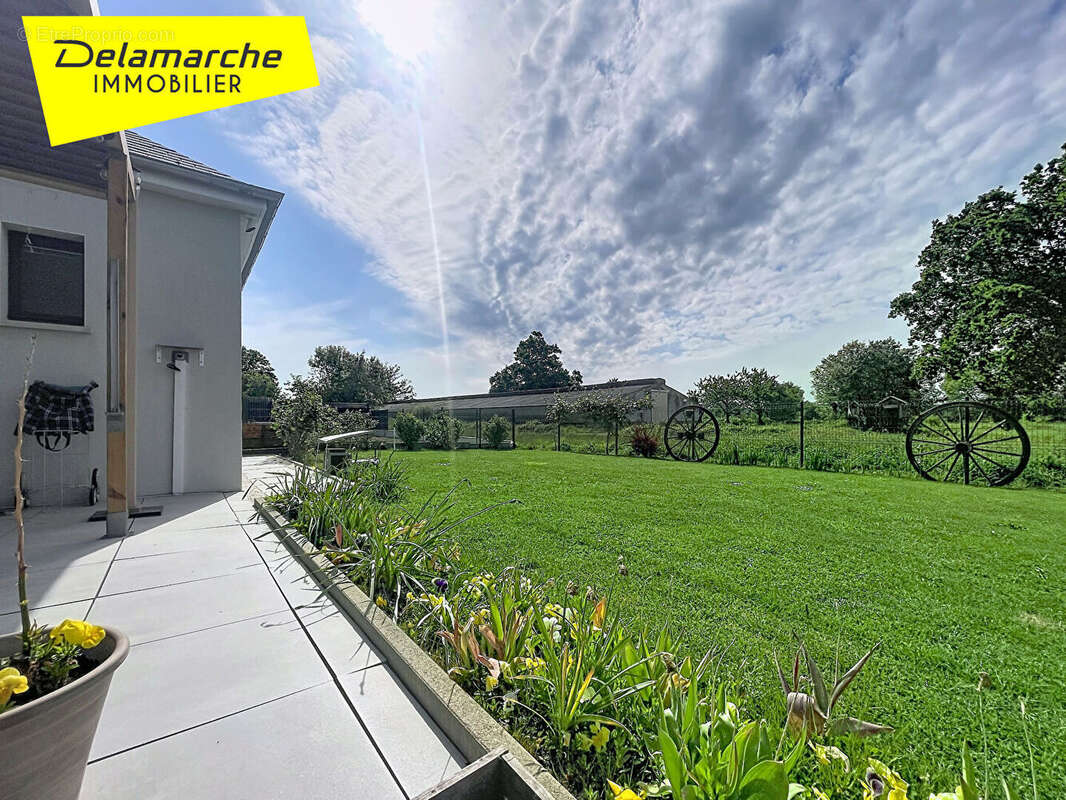 Maison RARE A LA VENTE de Plain pied à Ducey-les Chéris quatre chambres et proche commerces  et A 84 - photo 6