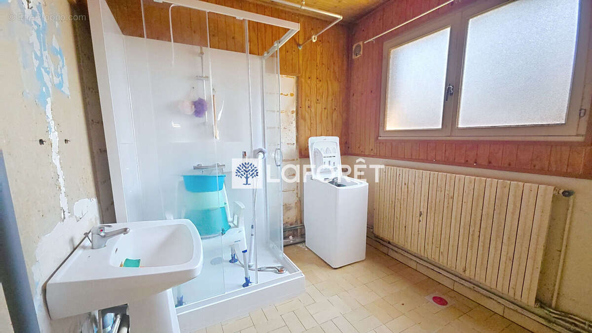 Maison de ville avec potentiel de plain-pied et jardin  Chauny 4 pièce(s) 90m2 - photo 5