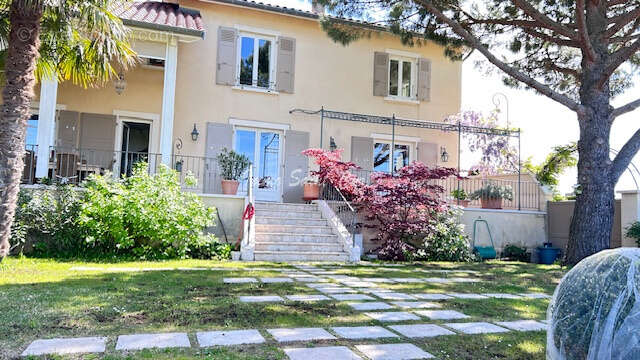 Maison à SAINT-CYR-AU-MONT-D'OR