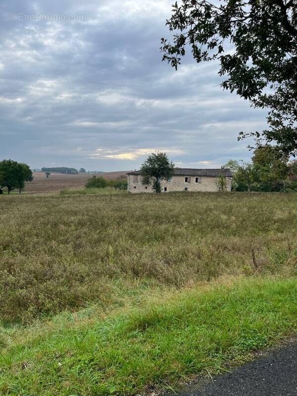 Terrain à POULAN-POUZOLS