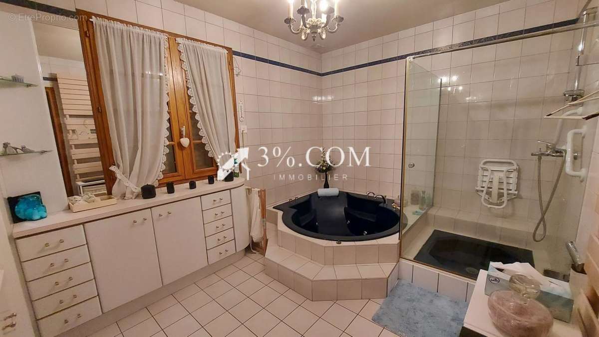 Maison à MOYENNEVILLE