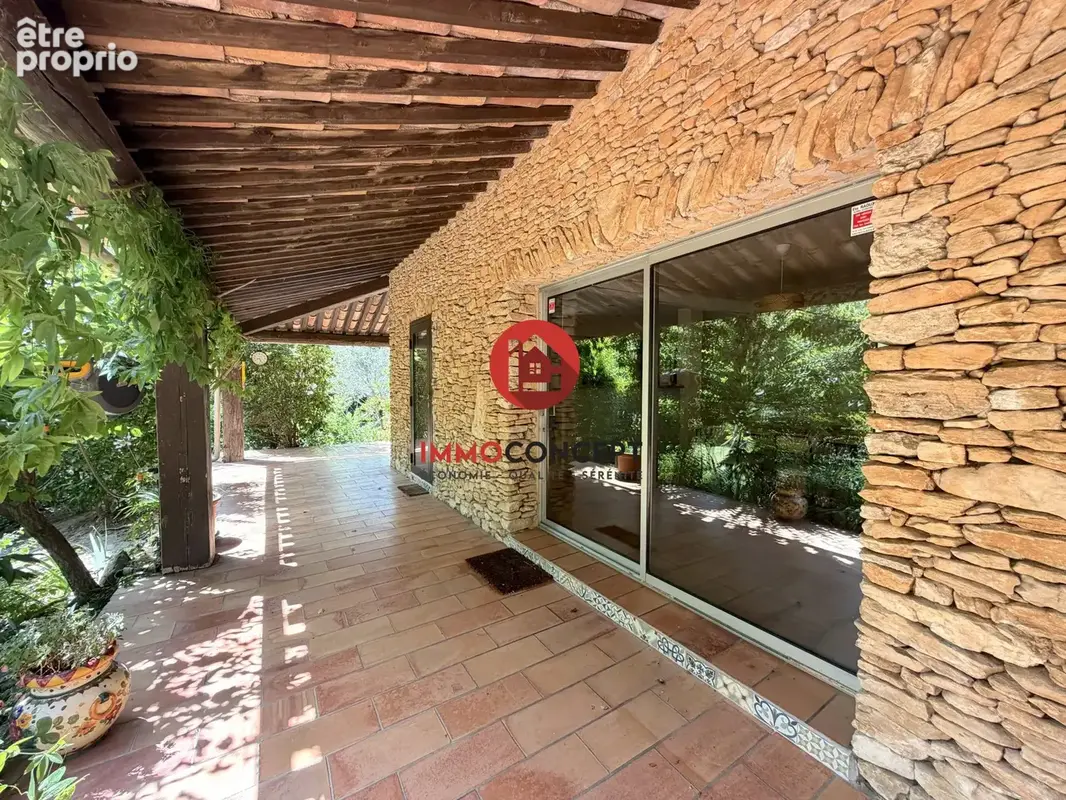 Maison 9 pièces 268 m² à vendre à Domazan (30390) - photo 4