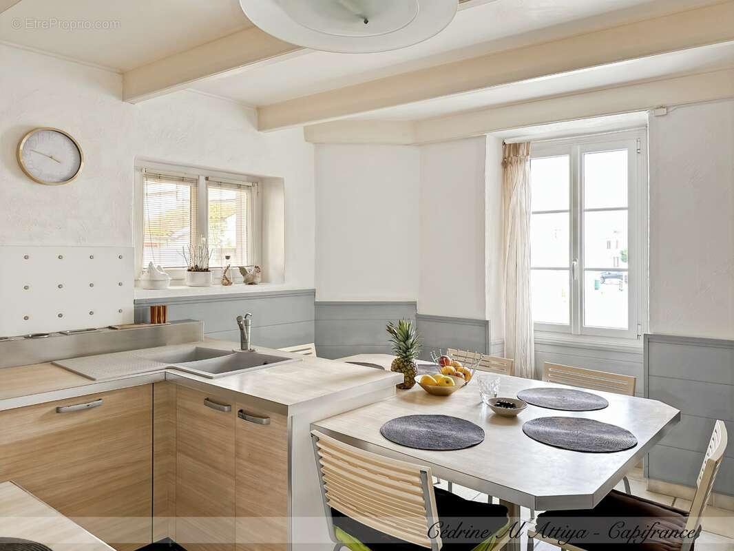 Propriété à vendre 318m2 habitables, 11 pièces, 7 chambres, parcelle de 1700m2 environ, jardin, garage, piscine, dépendances - photo 21