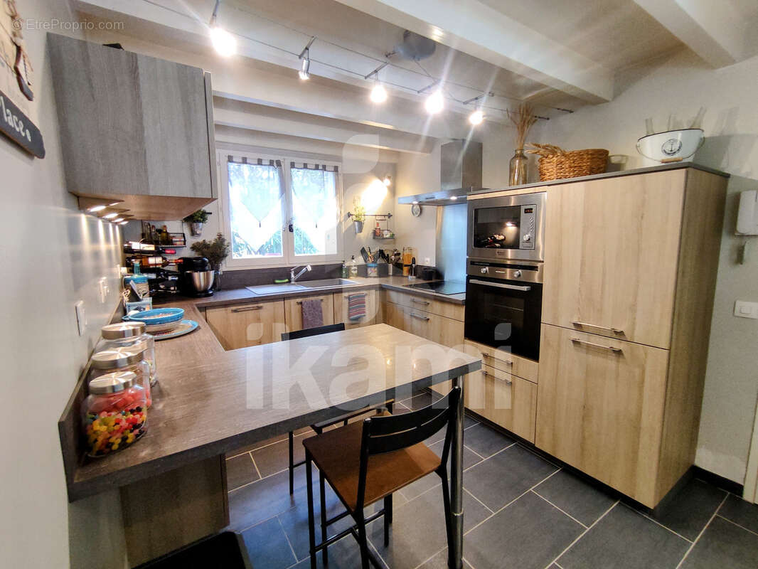 Maison à SAINT-MARCEL-LES-VALENCE