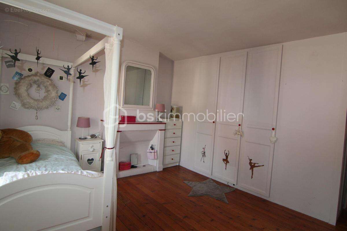 Maison à SAINT-CHERON