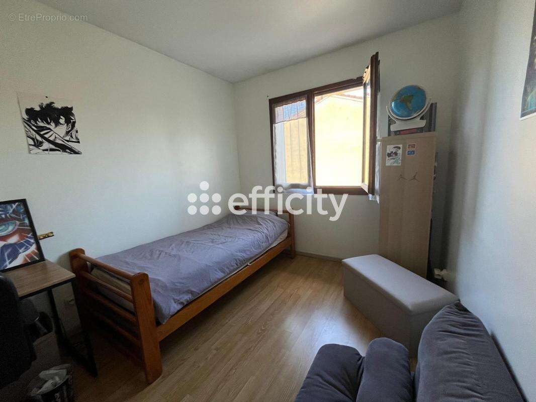 Maison à VAULX-EN-VELIN