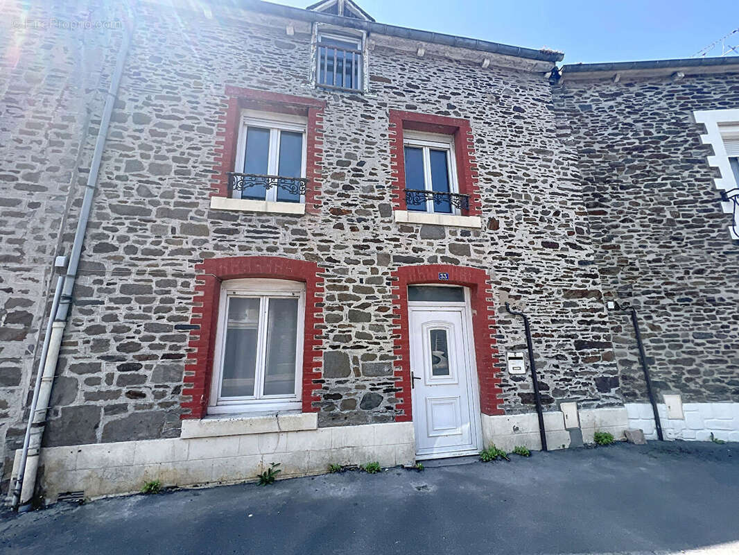 Maison à HIREL