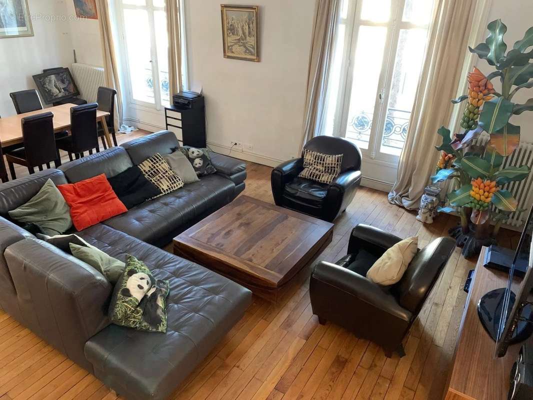 Appartement à PARIS-14E