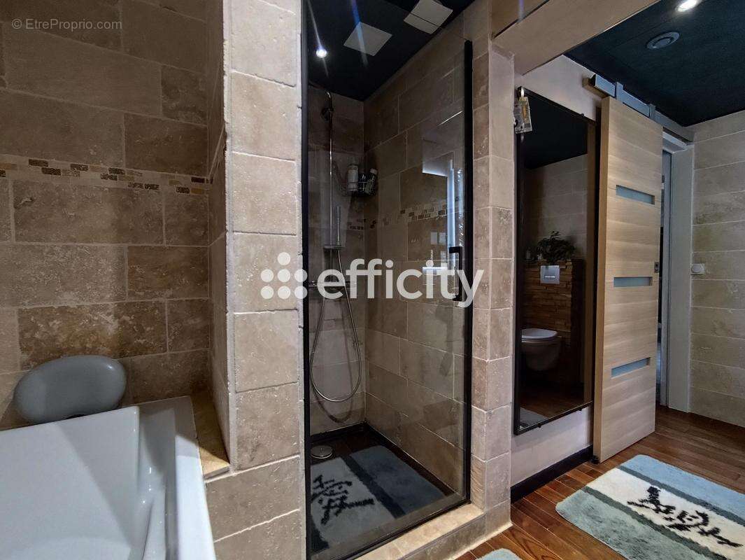 Maison à SAINTE-GAUBURGE-SAINTE-COLOMBE