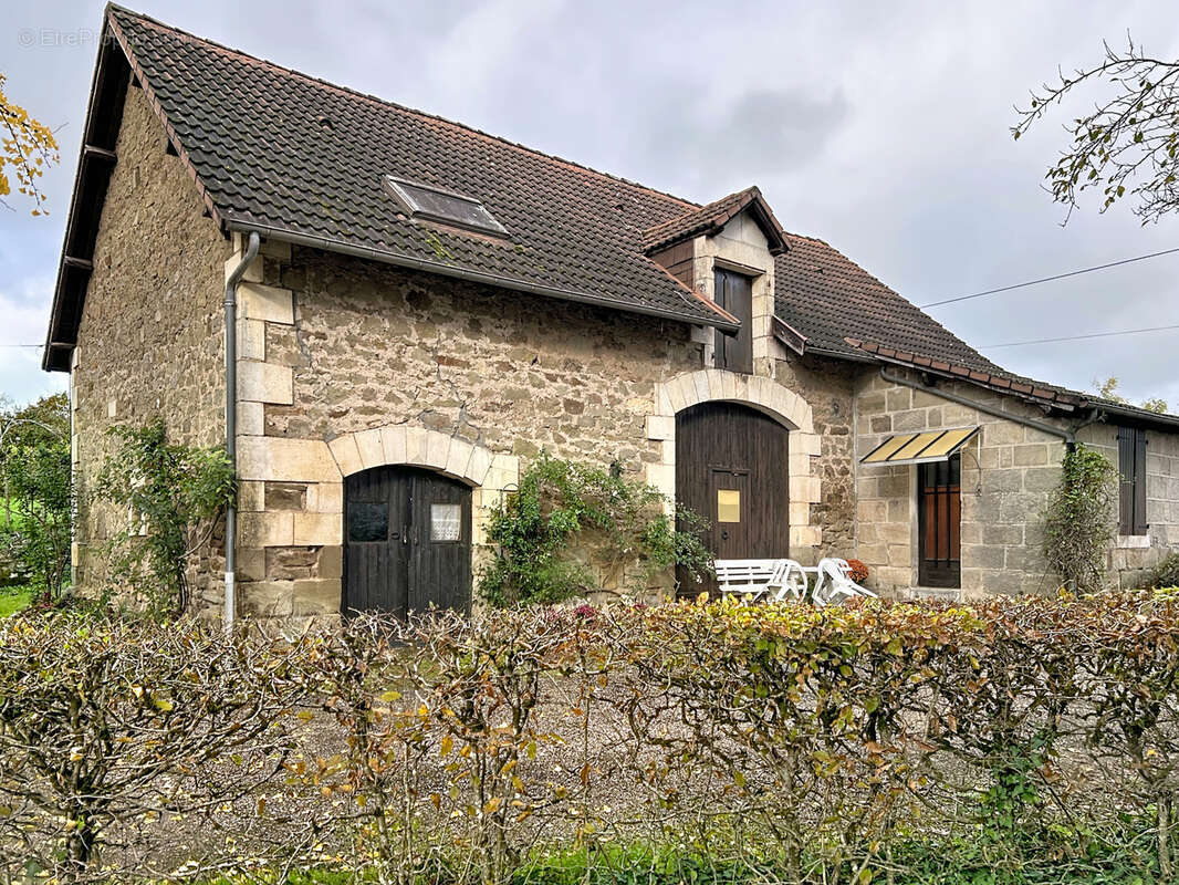 Maison à LARCHE