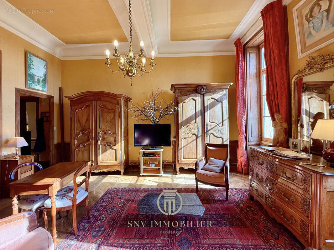 Maison à SEMUR-EN-BRIONNAIS