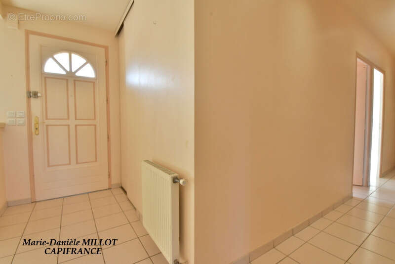 Maison à BONCHAMP-LES-LAVAL