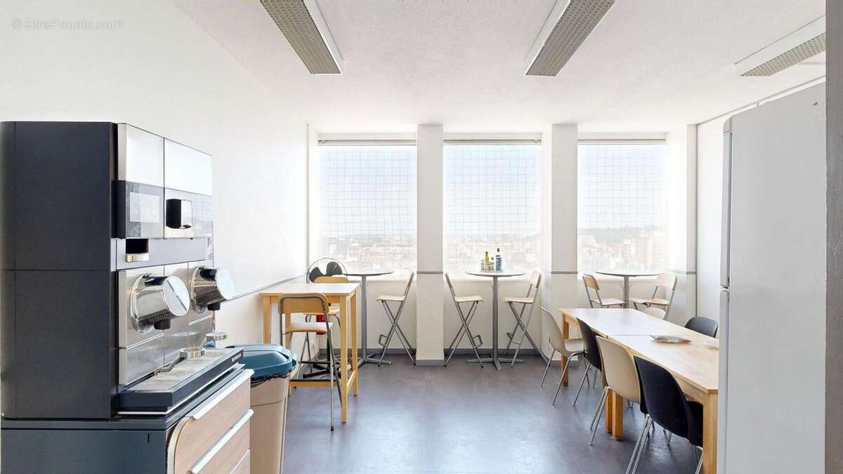 Plateau de Bureaux 14 rue Scandicci - photo 19