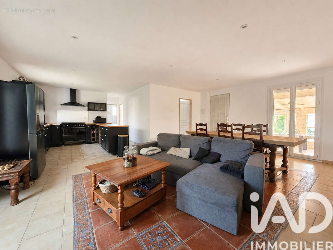 Photo 7 - Maison à CABANNES