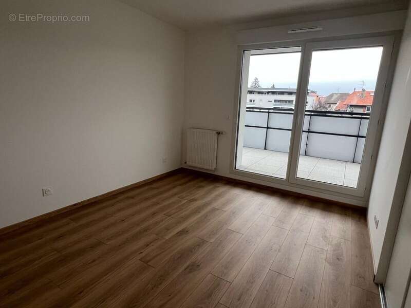 À vendre – Appartement T4 attique traversant de 106,15 m² avec terrasses et vue dégagée à Annemasse (74) - photo 13