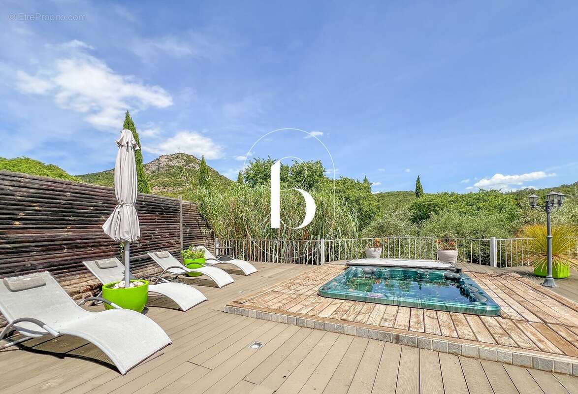 Vente en exclusivité d'un petit coin de paradis  - photo 9